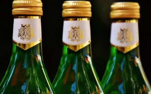 Нарколог объяснил причину массового отравления алкоголем в РФ