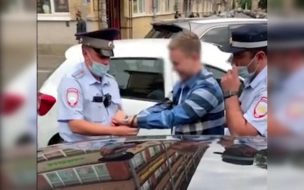 Петербургского блогера задержали на двое суток за тонировку на автомобиле