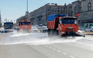 Петербург закупает технику для уборки внутриквартальных территорий  на 743 млн рублей 