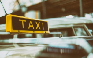В Ленобласти планируют ввести единый стандарт расцветки такси