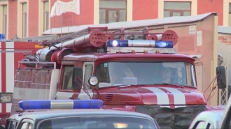 На Кирпичной дороге огонь охватил два здания и частный дом
