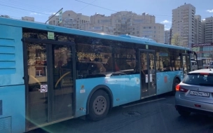 На автобусных маршрутах №476 и №345 в Петербурге обновят подвижной состав 