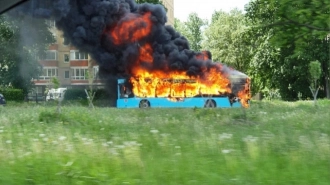 В комтрансе сказали, с чем точно не связано возгорание автобусов в Петербурге