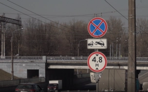 Власти Петербурга не планируют реконструировать "мост глупости"