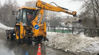 Росприроднадзор заинтересовался сообщением о сбросе снега в Охту
