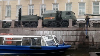 Военные помыли технику к Параду Победы водой из Мойки