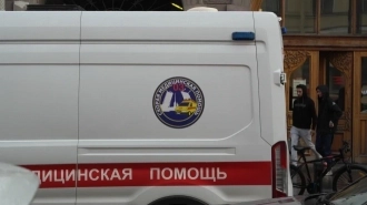 В Петербурге мужчина пытался спуститься в магазин по простыням и упал с 4 этажа