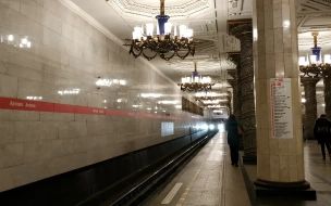 В петербургском метро движение по красной ветке восстановлено 