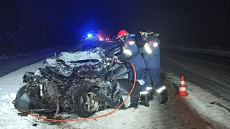 У Шлиссельбурга в лобовом столкновении Chevrolet и MAN погиб водитель