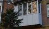 Школьница получила ушиб легких, выпав с балкона на Карпинского