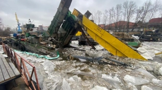 Прокуратура проводит проверку в связи с частичным затоплением судна в акватории Екатерингофки