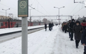 Почти 2 тыс. пригородных платформ ежесуточно очищается от снега