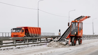 За неделю с улиц Петербурга вывезли 320 тысяч кубометров снега