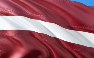 Латвия и Литва высылают российских дипломатов в знак солидарности с Чехией