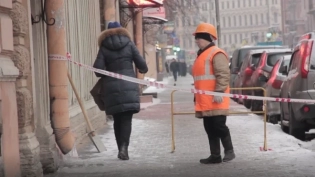 После снегопада в Петербурге очистят более 13 тыс. кровель