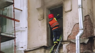 В двухкомнатной квартире на улице Цимбалина загорелся холодильник