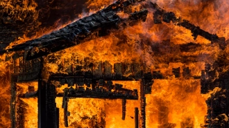 В Белоострове сгорел частный дом