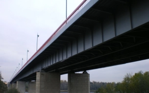 Из-за разводки Ладожского моста перекроется движение по "Коле"
