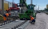 В Калининском районе ведутся работы по обновлению трамвайных путей 