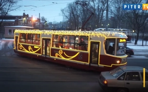 Общественный транспорт Петербурга перешел в режим выходного дня