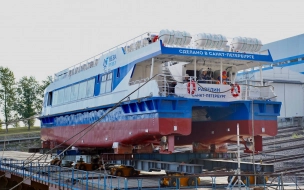 В Северной столице спустили на воду второй экскурсионно-прогулочный катамаран