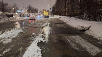 На проспекте Энергетиков прорвало трубу с холодной водой