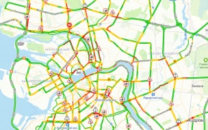 Вечером в среду центр Петербурга сковали 7-балльные пробки