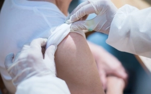 За сутки от коронавируса вакцинировались более 16 тысяч петербуржцев