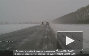 Зимнее ДТП на трассе.