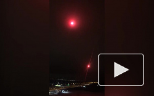 На Парашютной горящая сигнальная ракета попала на балкон многоэтажки