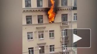 Из горящего дома на Заневском проспекте эвакуировали 20 человек