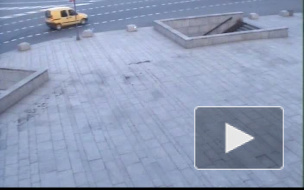 Минивэн против внедорожника. ДТП на площади Победы