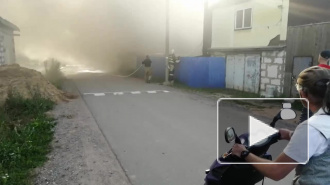 Видео: в деревне Бегуницы горит частный дом