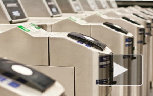 В Петербурге в День города метро продлят до 1.55, а автобусы — до 3.00