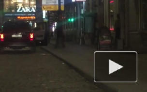 Пьяный дебошир пытался устроить стрельбу у стрип-бара в центре Петербурга