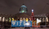 Петербуржцам показали гигантскую проекцию иконы на Казанском соборе 