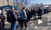 В Алма-Ате собралась очередь из сотни россиян к избирательным участкам