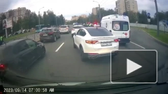 Массовое ДТП с такси и тремя легковушками собрало огромную пробку на Пискарёвском проспекте