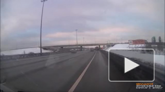 Видео: произошло столкновение автомобилей на КАД