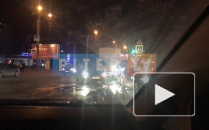 Видео: на Гаккелевской улице произошло ДТП с мотоциклом