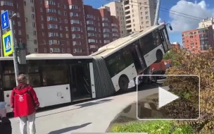 Пять человек пострадали в ДТП с автобусом на Ленинском проспекте