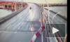 Видео: на ЗСД KIA разбилась всмятку о машину дорожных рабочих