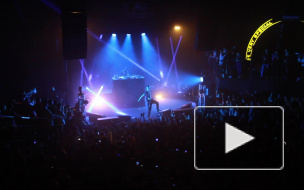 OBLADAET во время концерта несколько раз прыгнул в толпу фанатов 