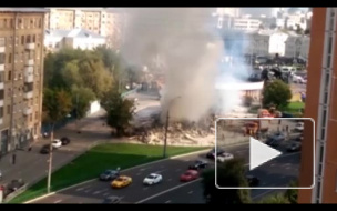 Появилось видео пожара на месте сноса самостроя возле станции "Улица 1905 года"