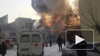 В Горно-Алтайске более ста человек эвакуировали из горящей вечерней школы