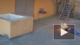 Смертельно видео из Екатеринбурга: с крыши здания ...