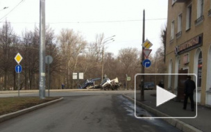 Петербуржцам показалось, что в Волковку упал автомобиль