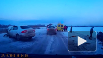 В сети появилось видео ДТП под Тюменью, в котором пострадало 3 человека