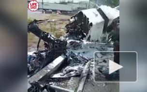 В Мексике вертолет упал на шоссе, пилот погиб