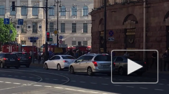 Запах гари и дым на "синей" ветке в метро был вызван пожаром на Бронницкой улице